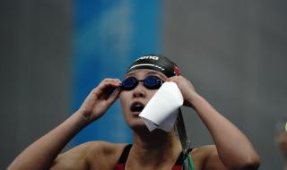 女子100米仰泳决赛