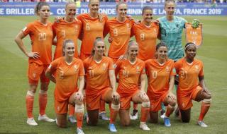 荷兰三次世界杯亚军